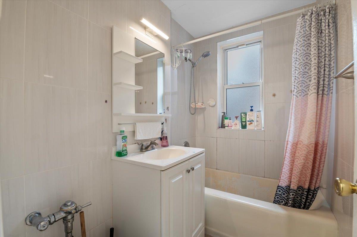 144-44 41st # MM, Flushing, NY 11355