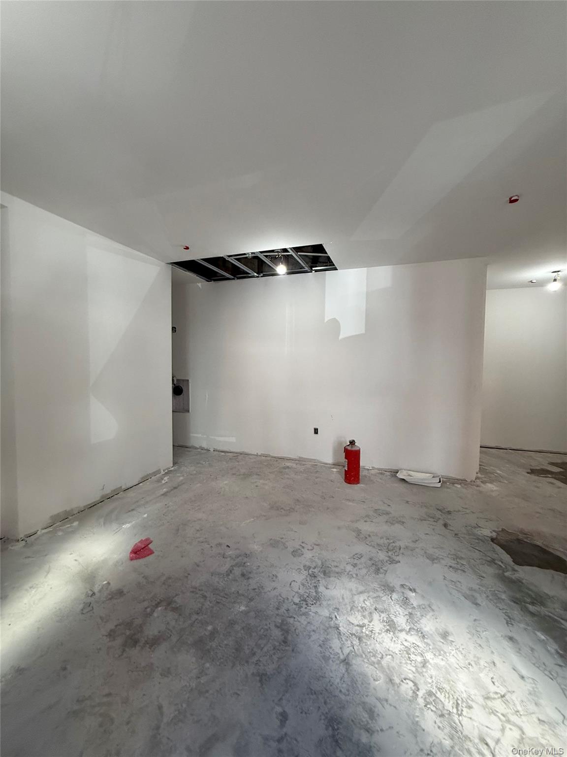 43-20 52nd Street # B2, Woodside, NY 11377