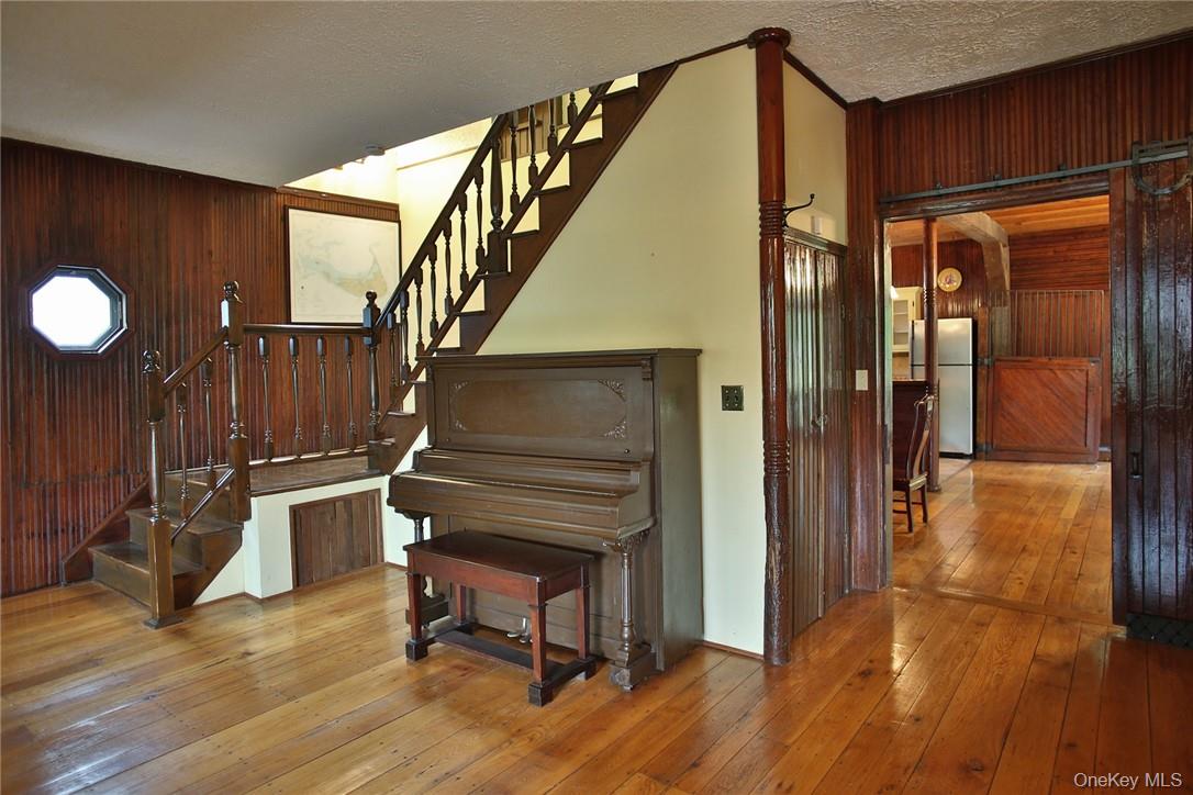 6 Stable Road, Tuxedo Park, NY 10987