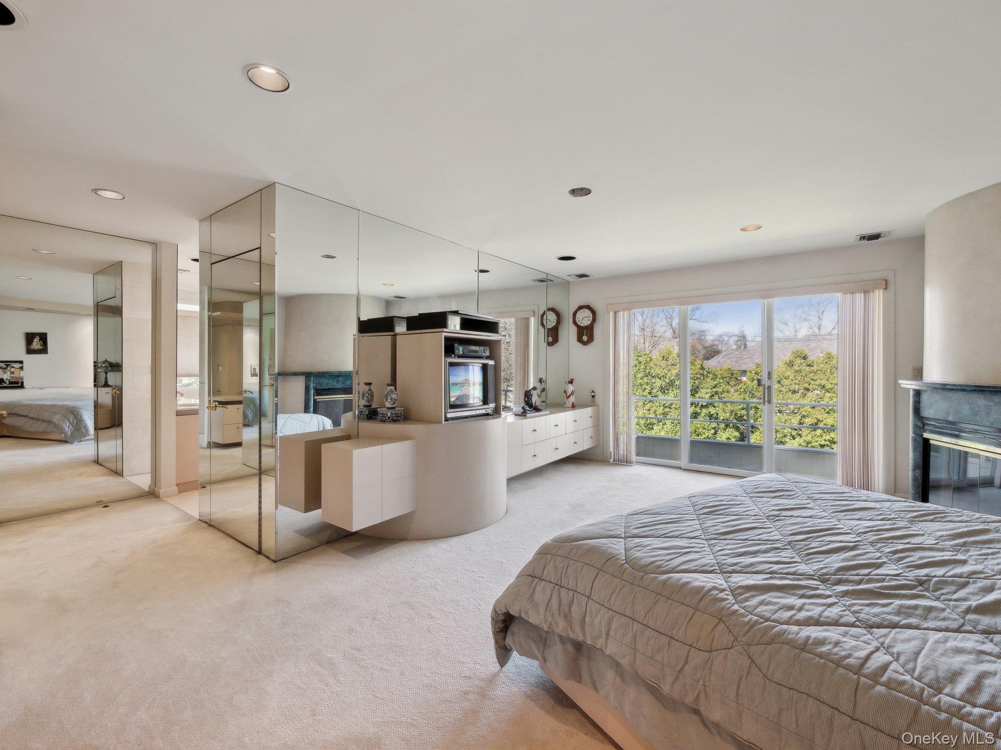 110A WINDSOR GATE, Great Neck, NY 11020