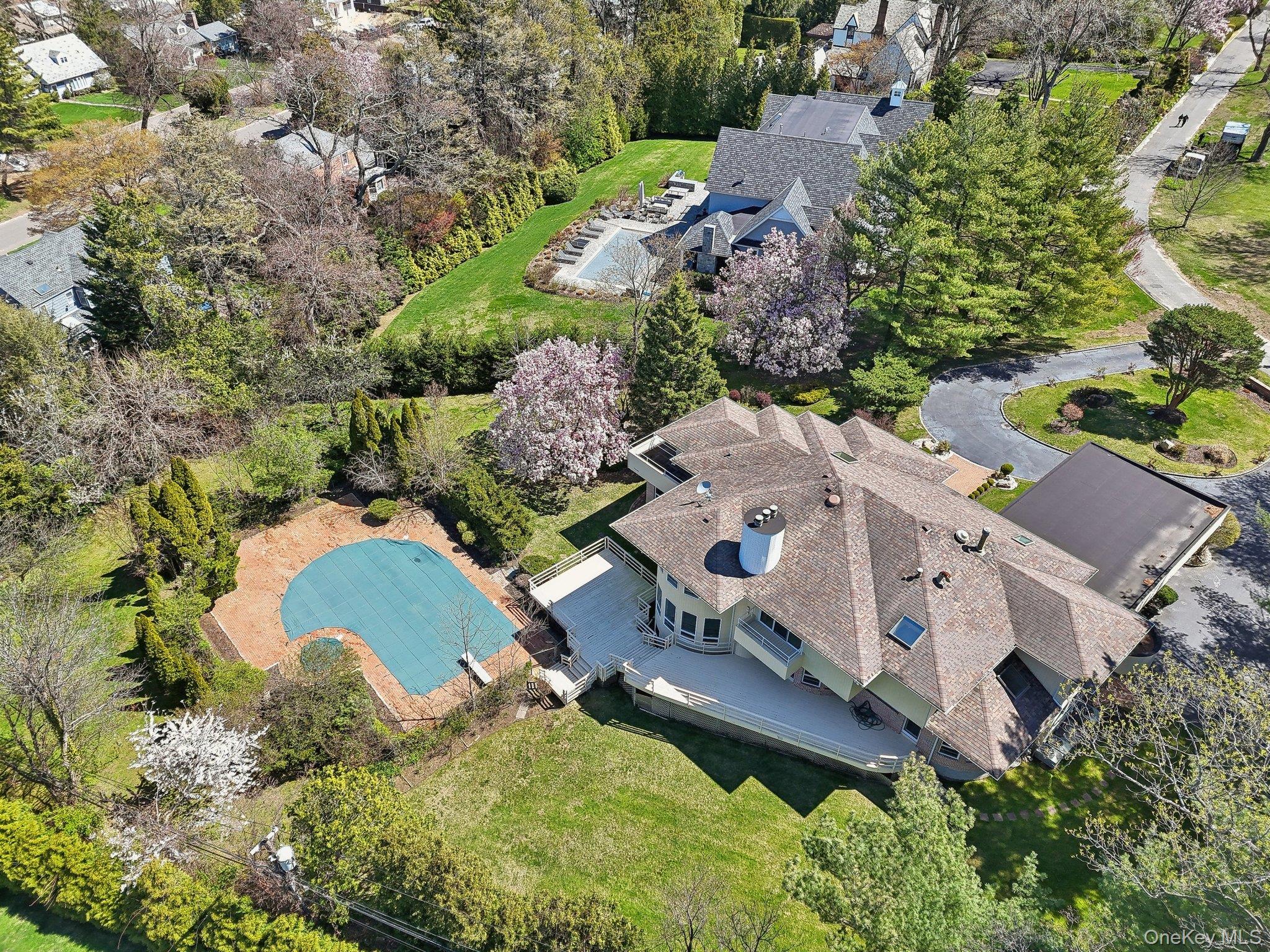 110A WINDSOR GATE, Great Neck, NY 11020