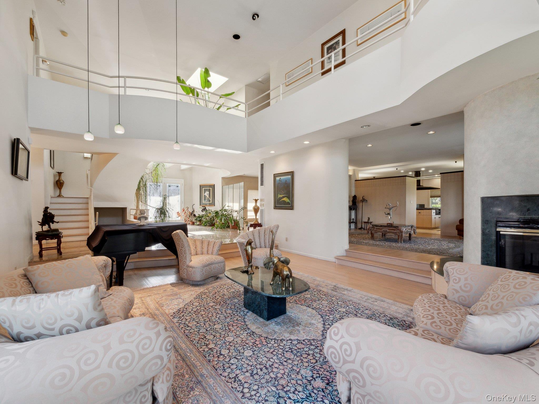 110A WINDSOR GATE, Great Neck, NY 11020