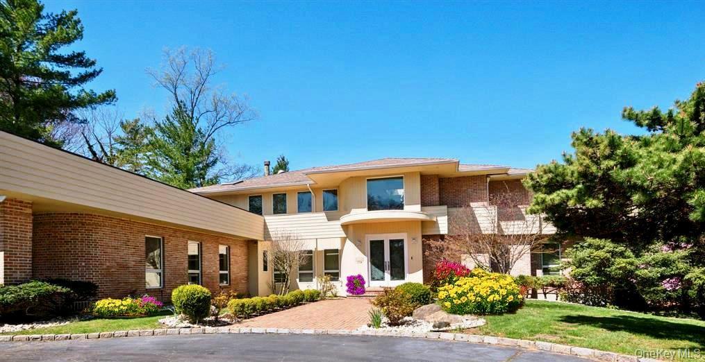 110A WINDSOR GATE, Great Neck, NY 11020