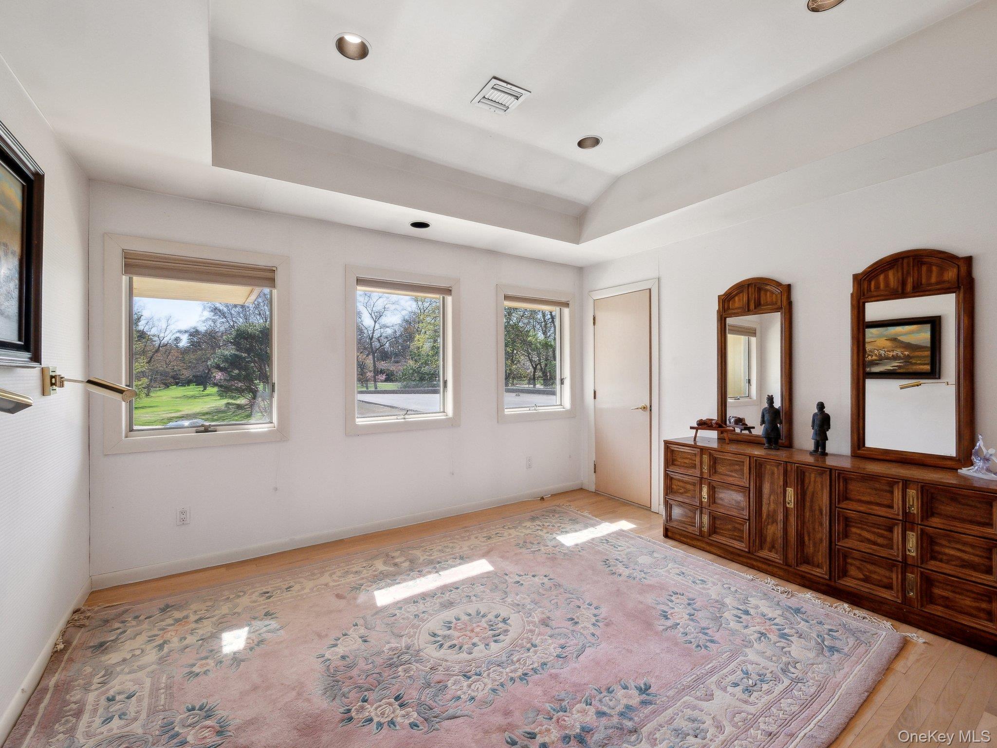 110A WINDSOR GATE, Great Neck, NY 11020