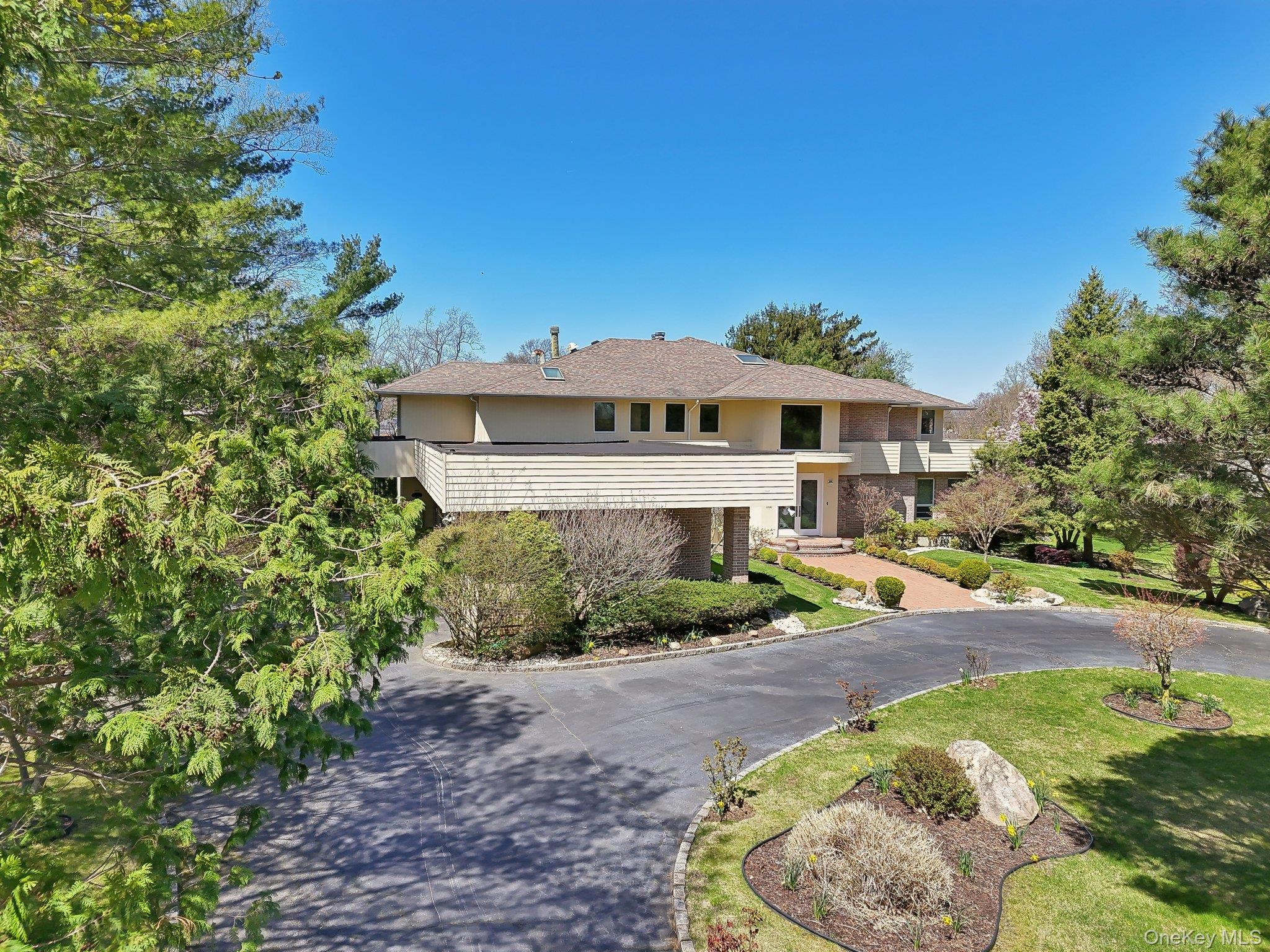 110A WINDSOR GATE, Great Neck, NY 11020