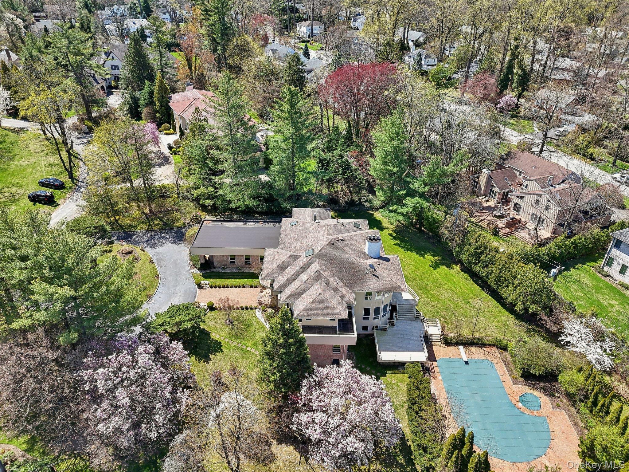 110A WINDSOR GATE, Great Neck, NY 11020