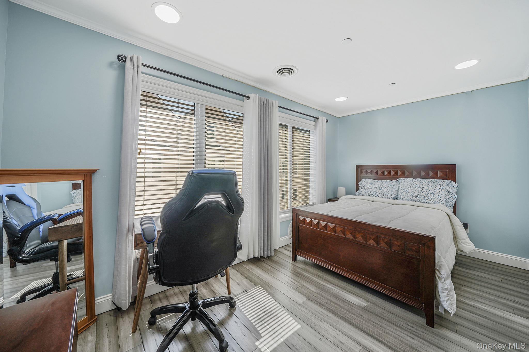 531 Ray Street # 10, Freeport, NY 11520