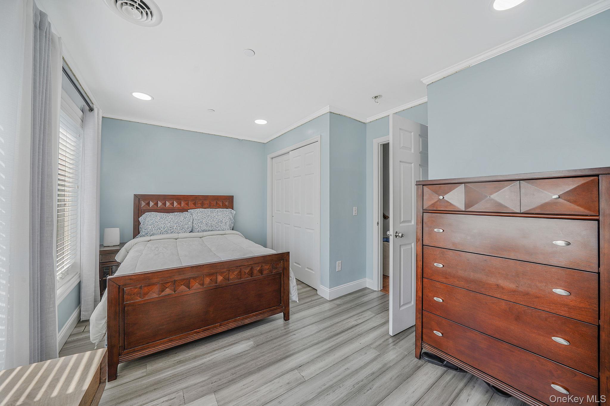 531 Ray Street # 10, Freeport, NY 11520