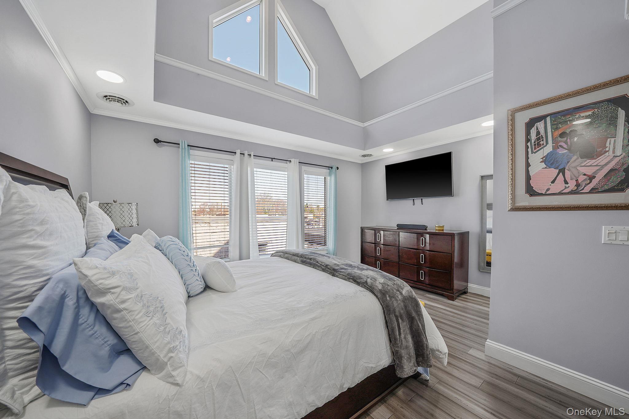 531 Ray Street # 10, Freeport, NY 11520