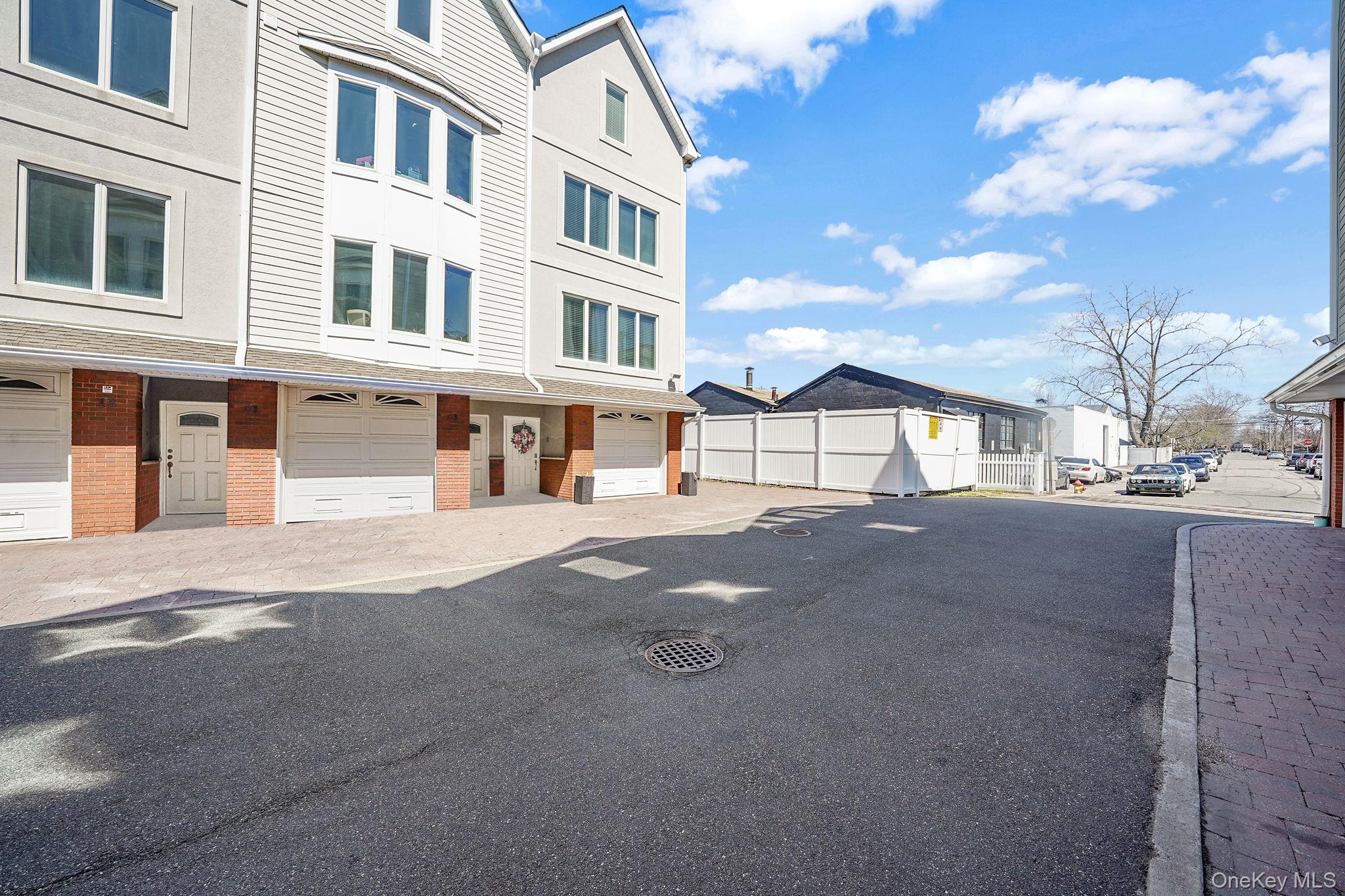 531 Ray Street # 10, Freeport, NY 11520