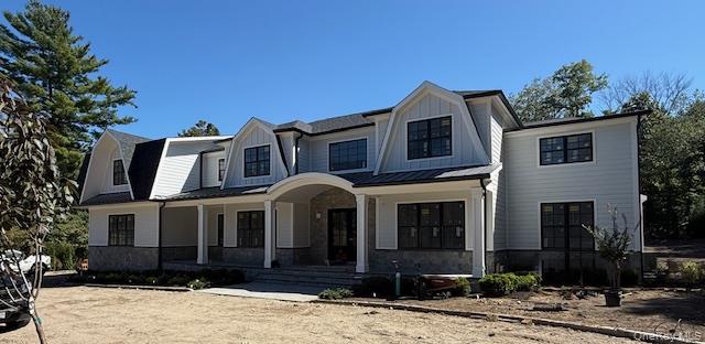 4 Middle Hollow Road, Lloyd Harbor, NY 11743