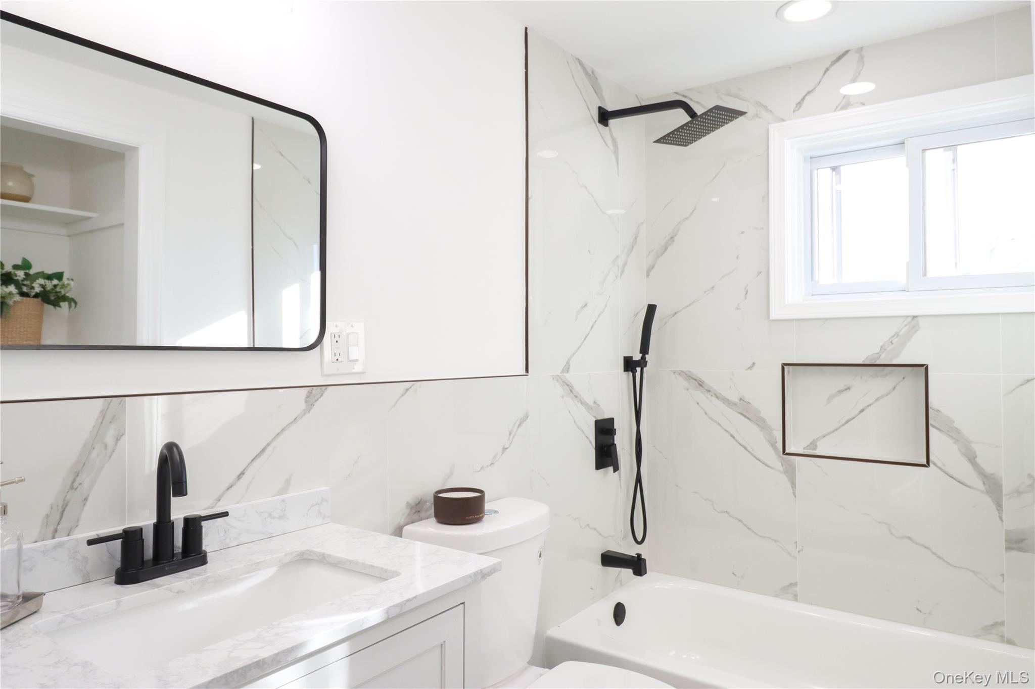 14a Earl Place, Amity Harbor, NY 11701