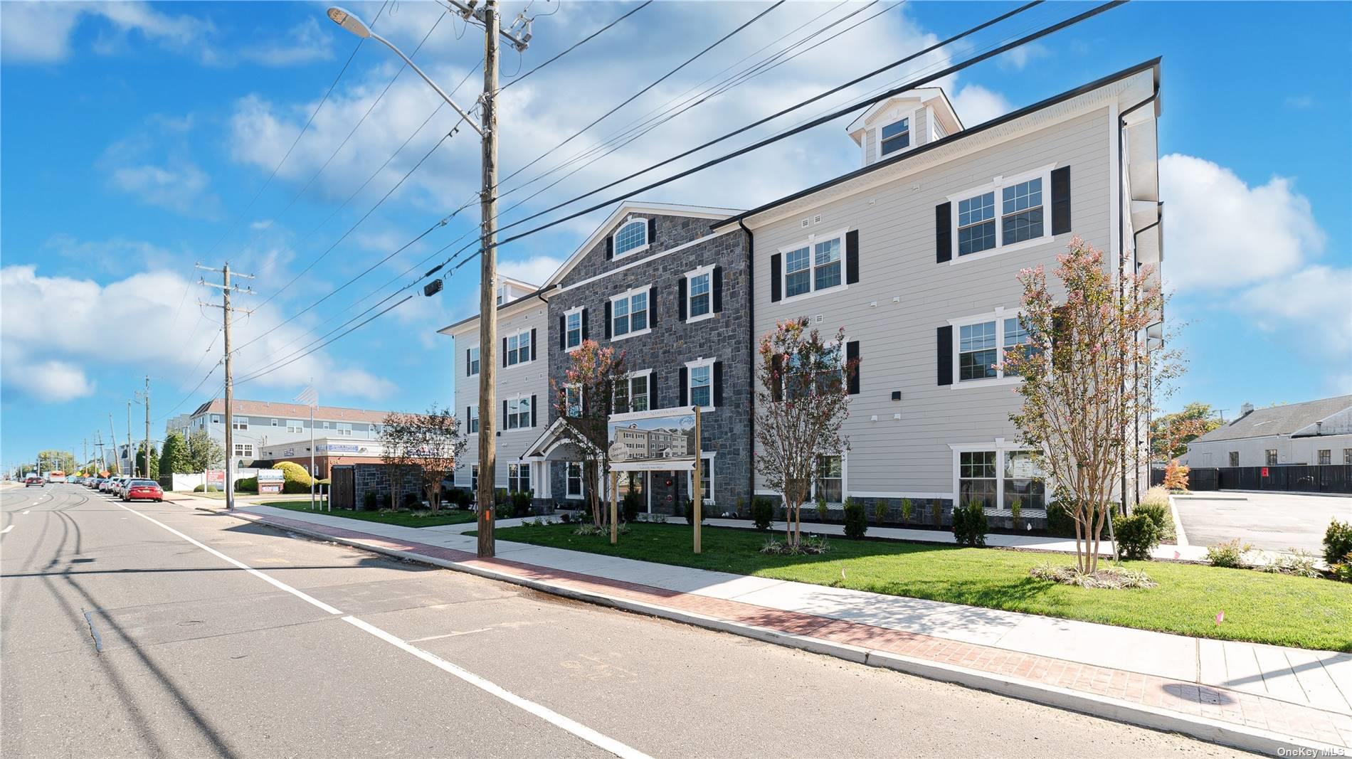 776 Fulton Street # 3B, Farmingdale, NY 11735