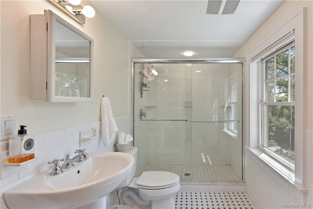 2 Oak Hill Terrace, Ossining, NY 10562