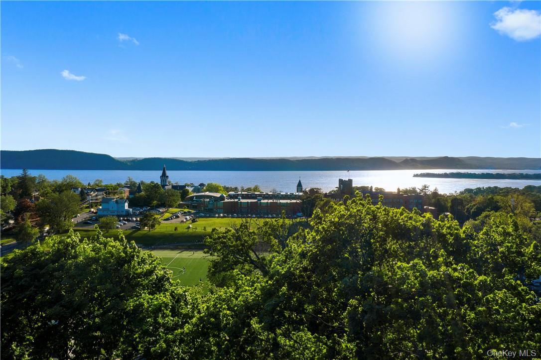 2 Oak Hill Terrace, Ossining, NY 10562