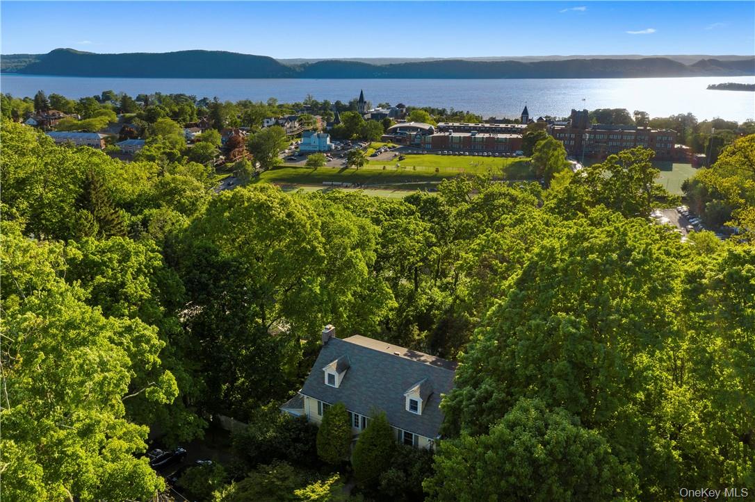 2 Oak Hill Terrace, Ossining, NY 10562