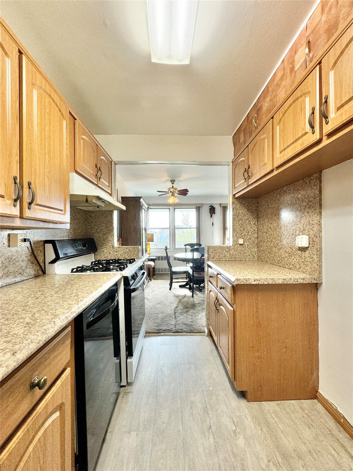 86-15 Broadway # 4D, Elmhurst, NY 11373