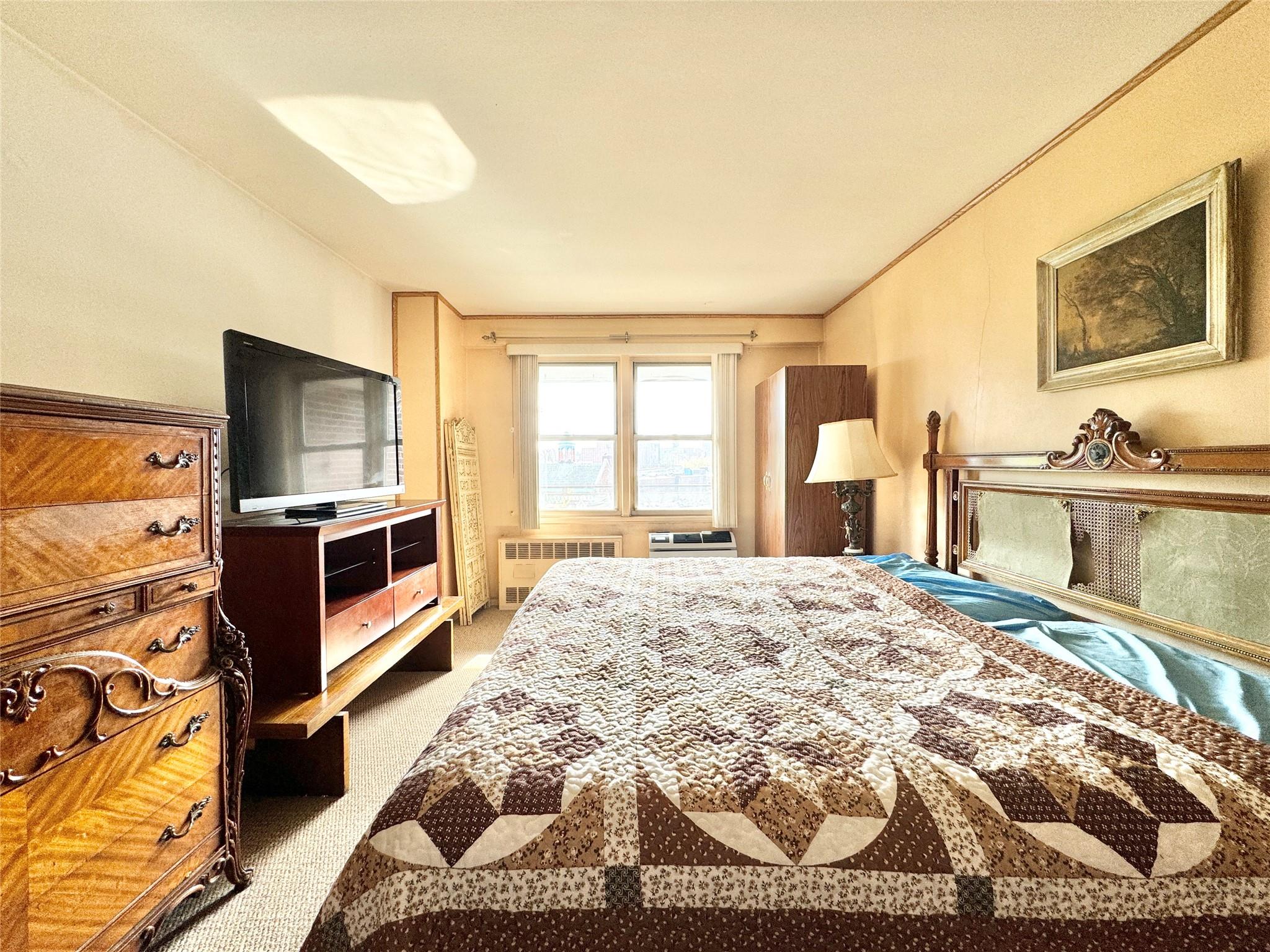 86-15 Broadway # 4D, Elmhurst, NY 11373