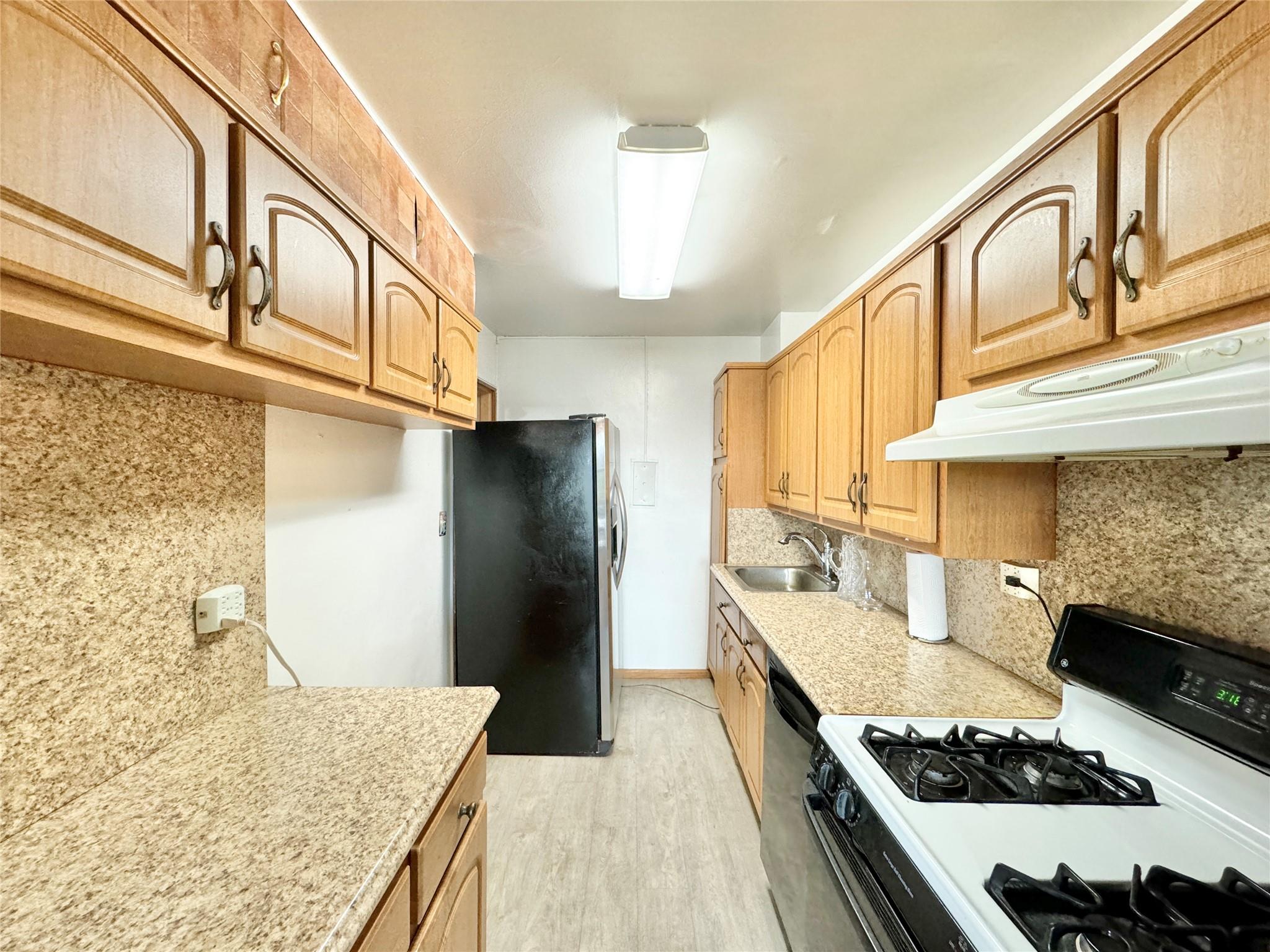 86-15 Broadway # 4D, Elmhurst, NY 11373