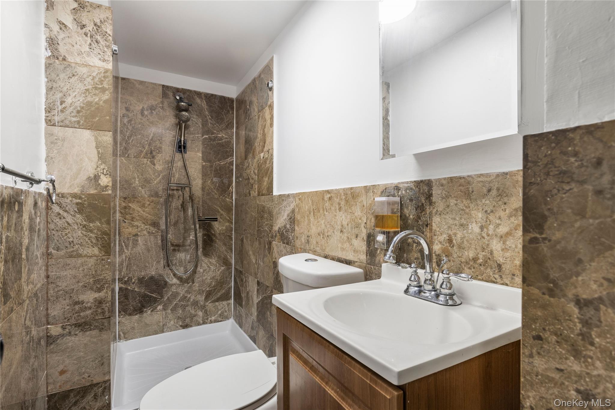 425 Quincy Avenue, Bronx, NY 10465