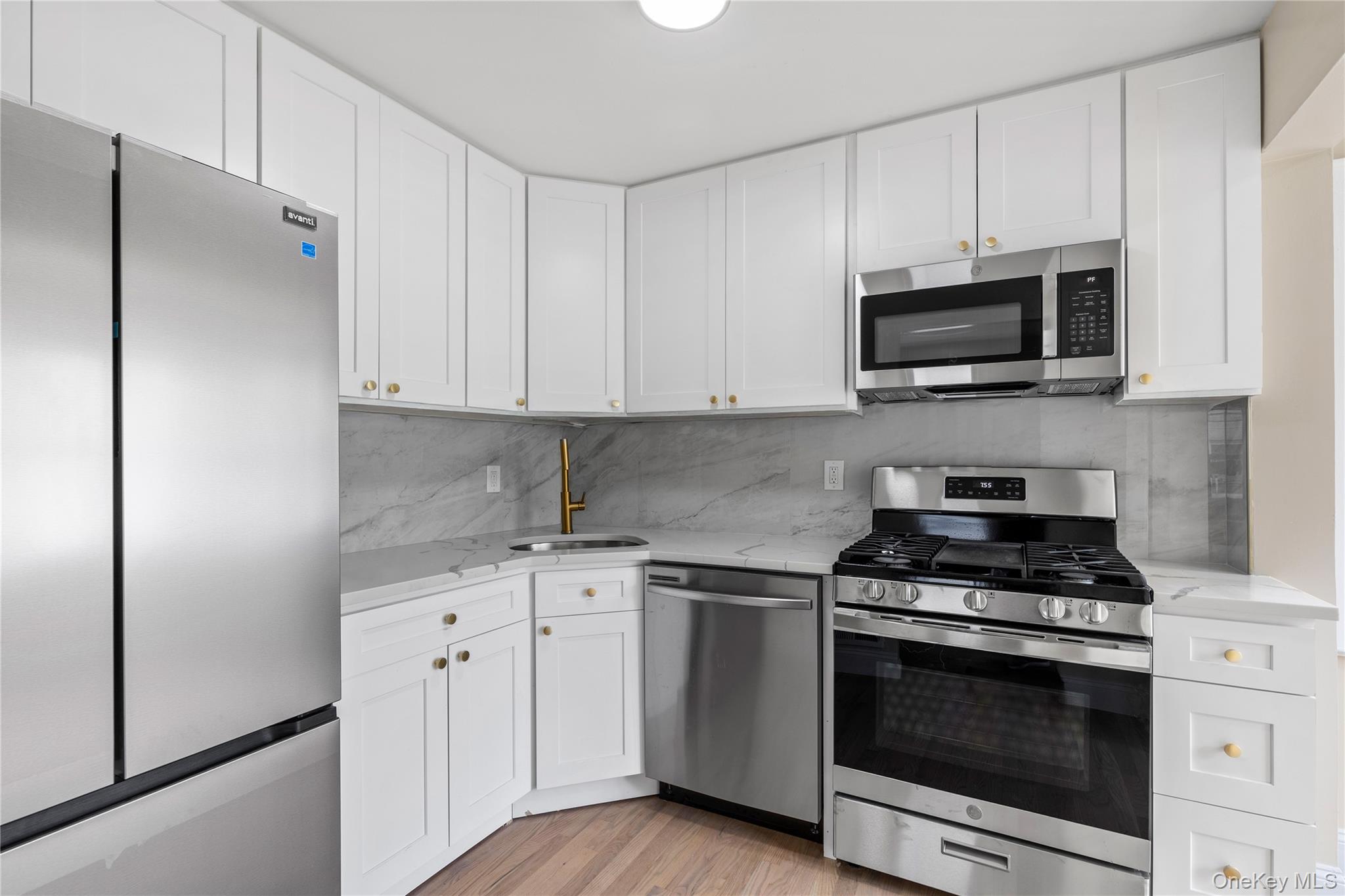 425 Quincy Avenue, Bronx, NY 10465