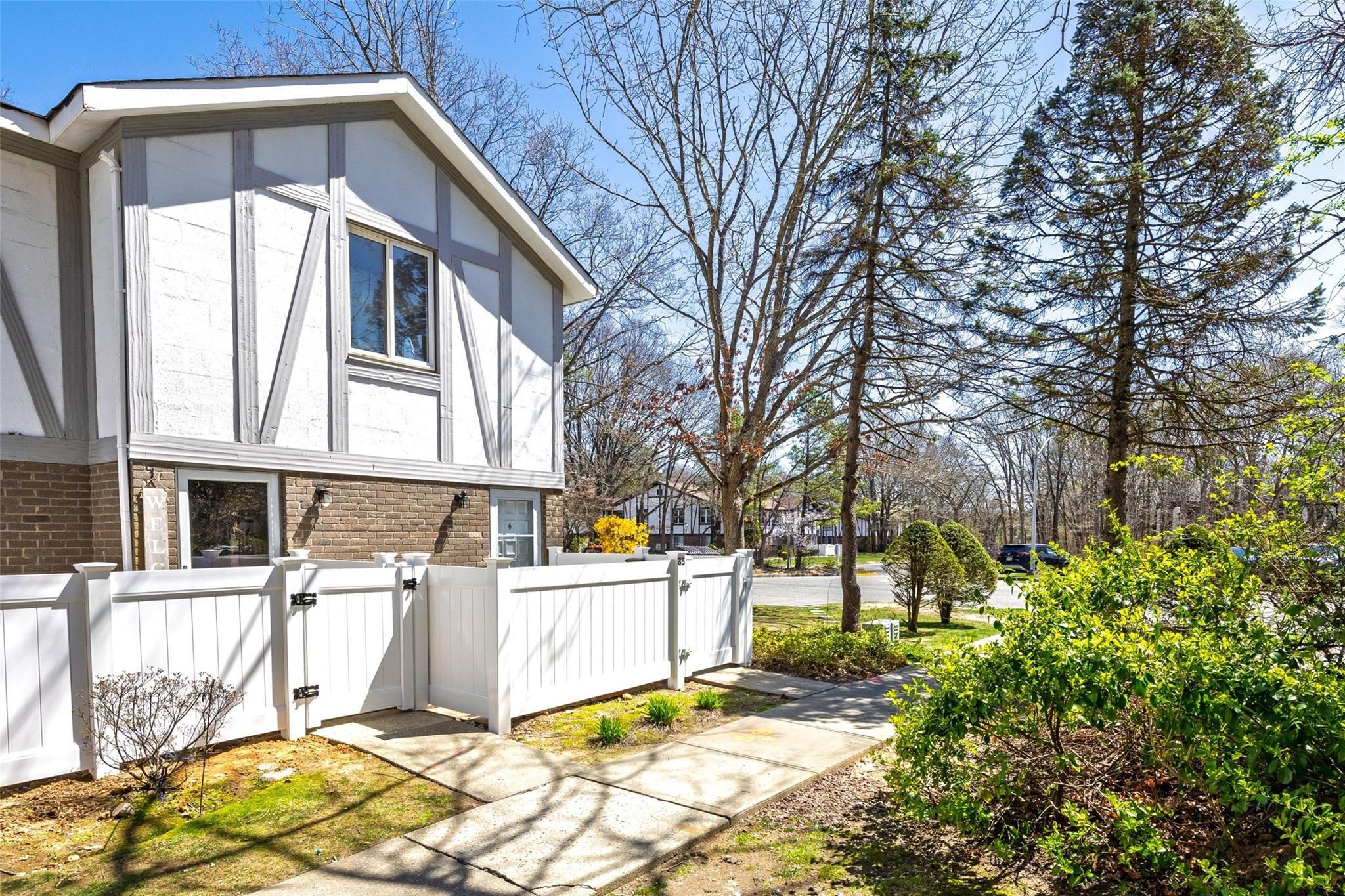 85 Birchwood Road, Medford, NY 11763