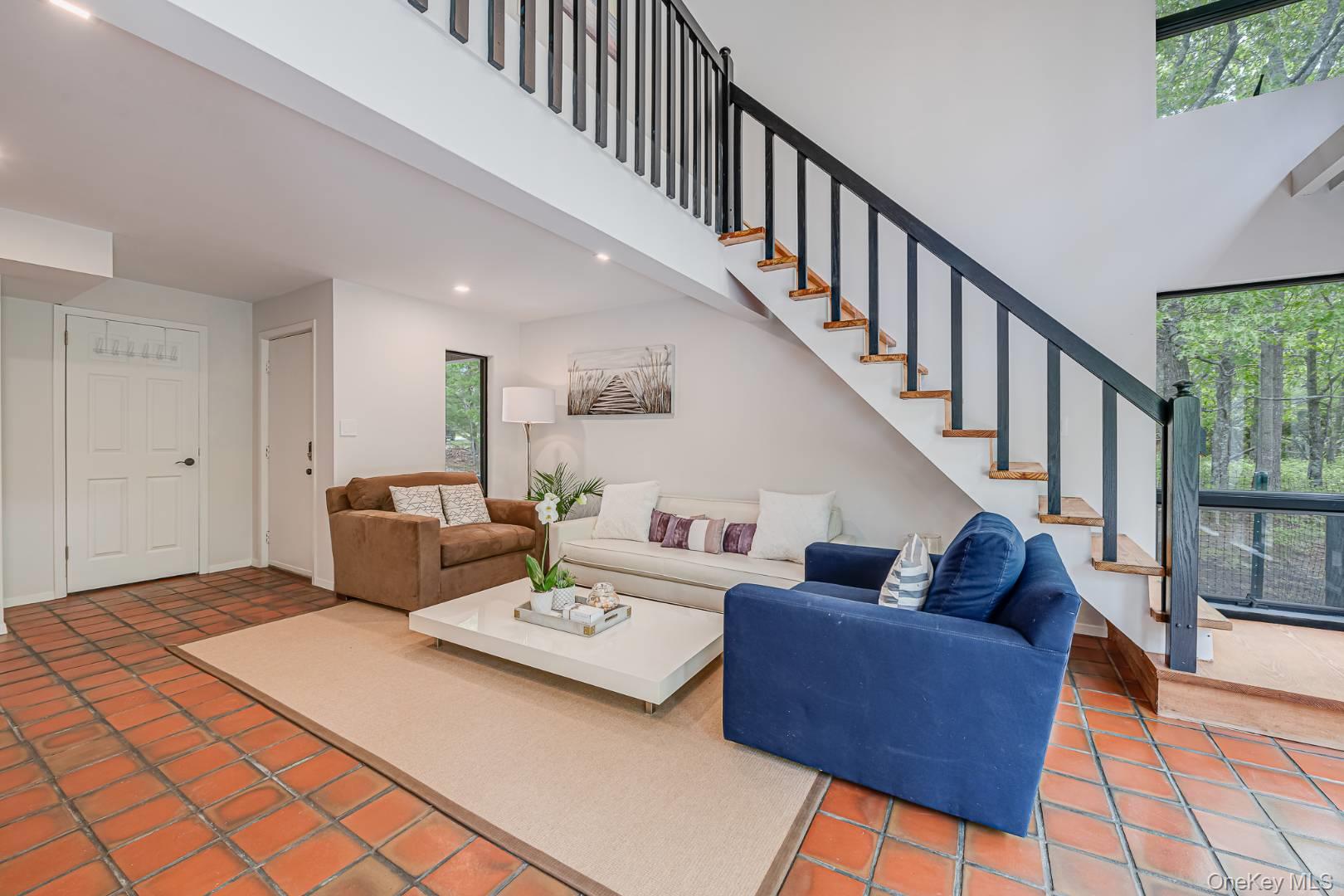 33 Rolling Woods Court, Wainscott, NY 11937