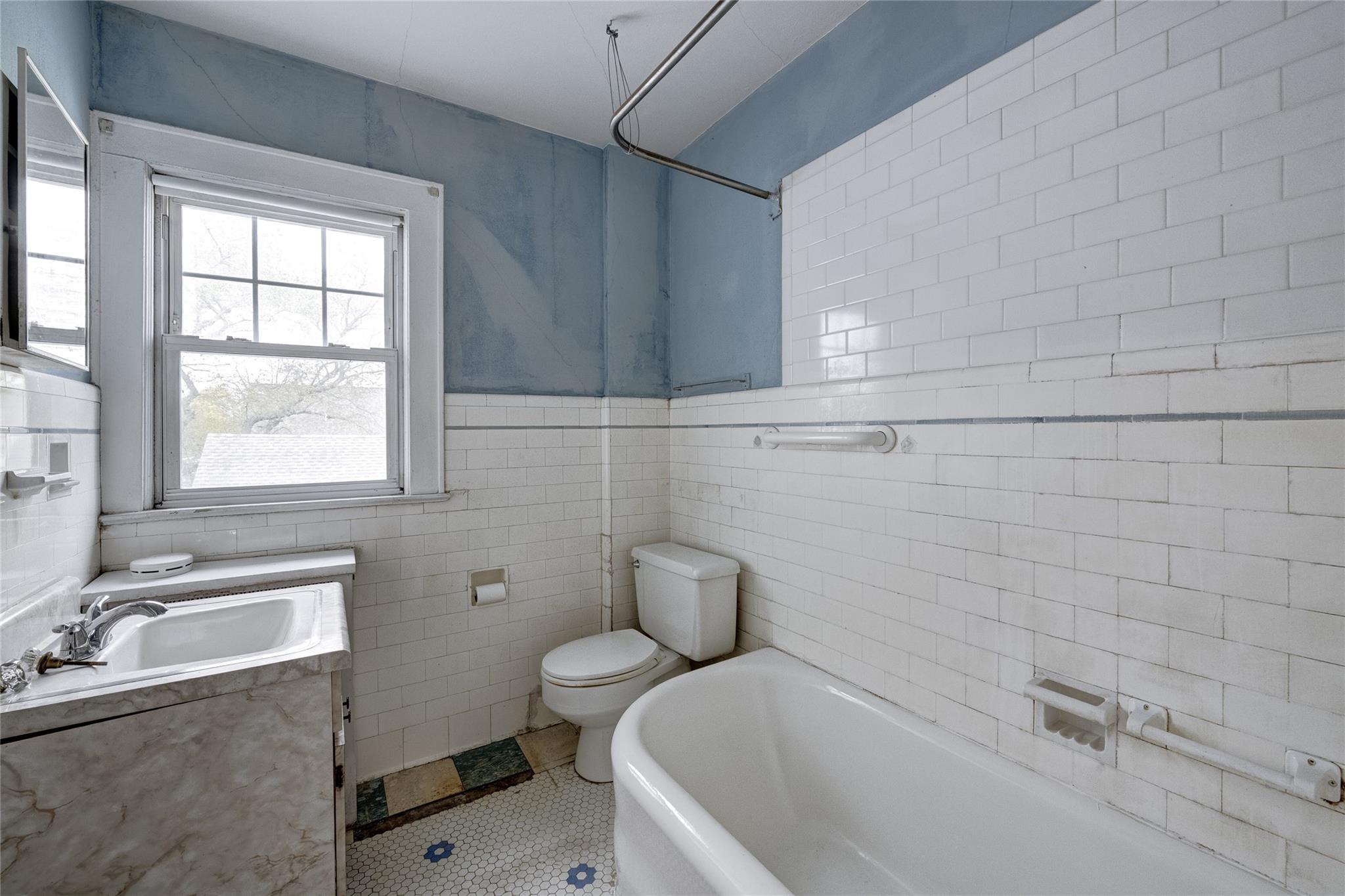 106 Sycamore Street, West Hempstead, NY 11552