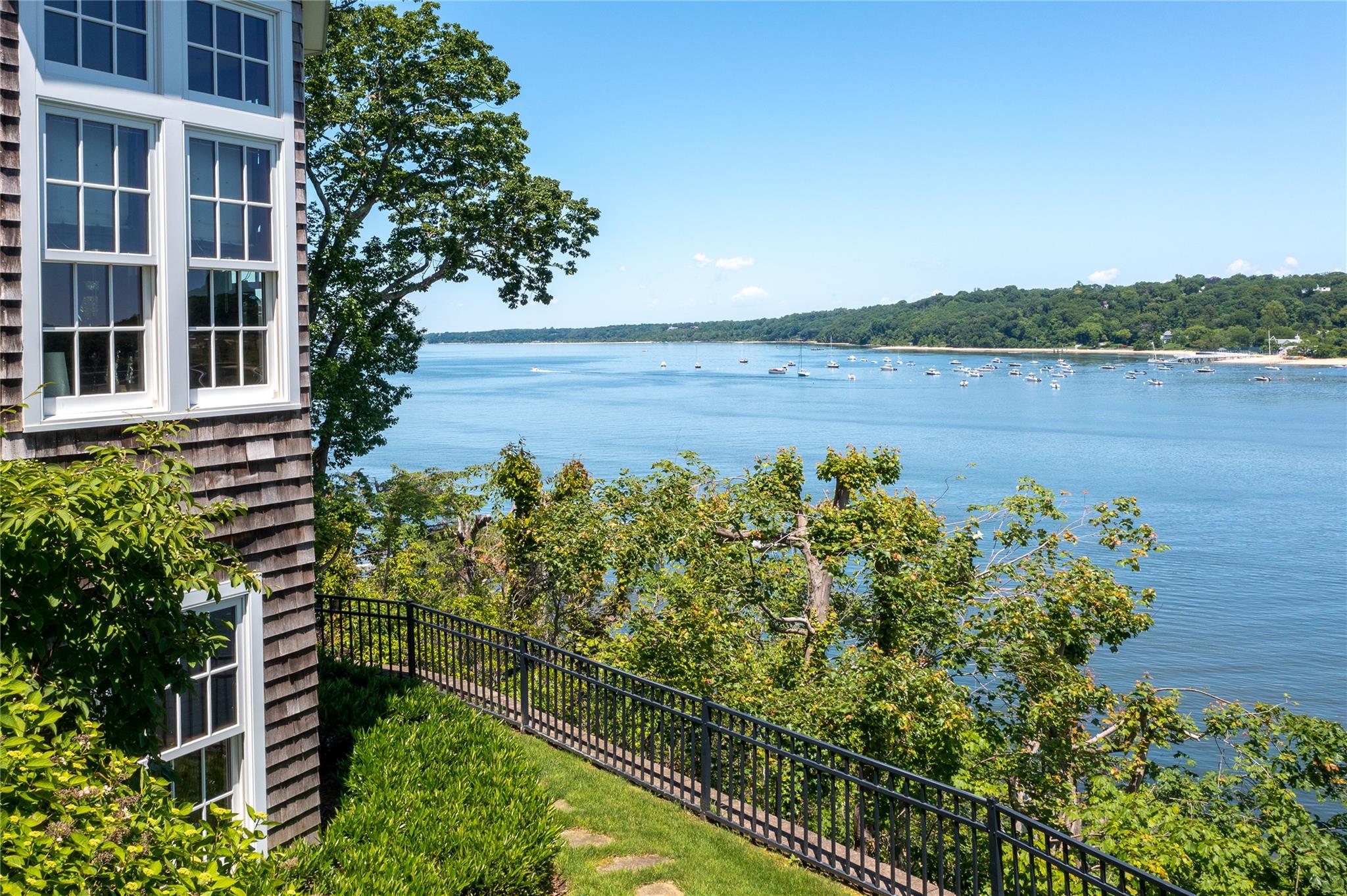 1386 Ridge Road, Laurel Hollow, NY 11791