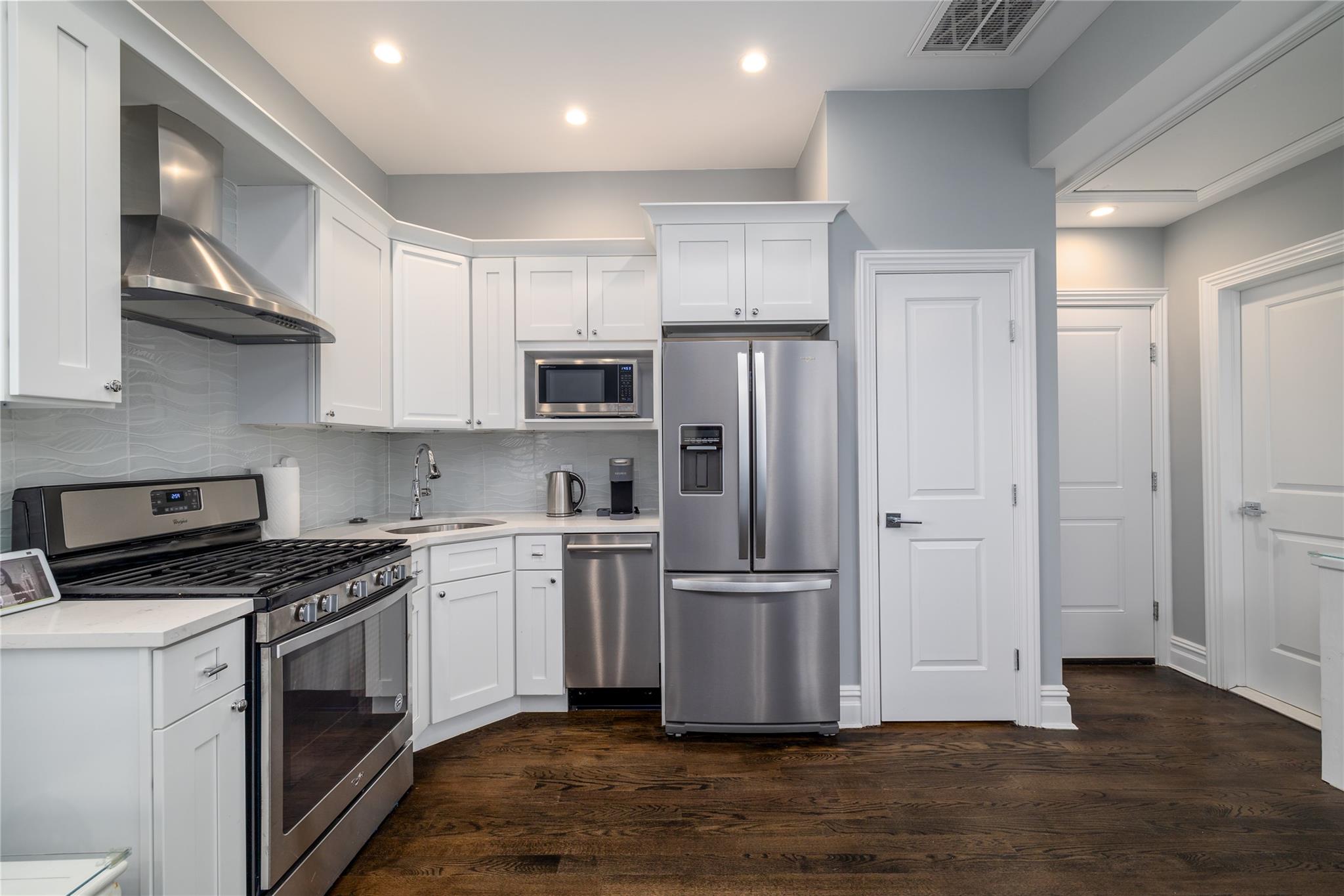 88 Oregon Street, Long Beach, NY 11561