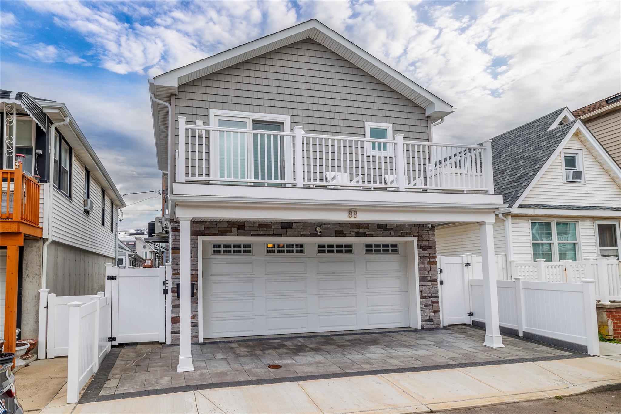 88 Oregon Street, Long Beach, NY 11561