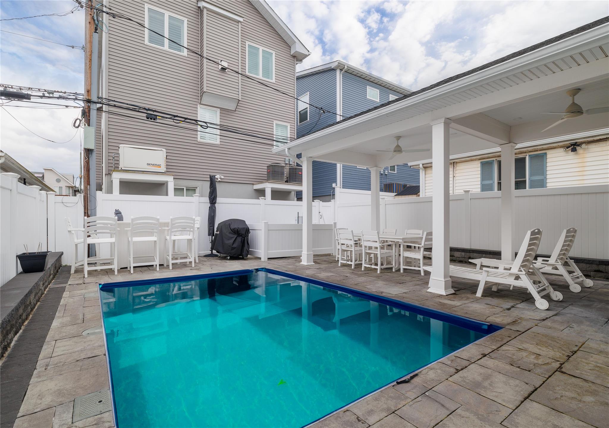 88 Oregon Street, Long Beach, NY 11561