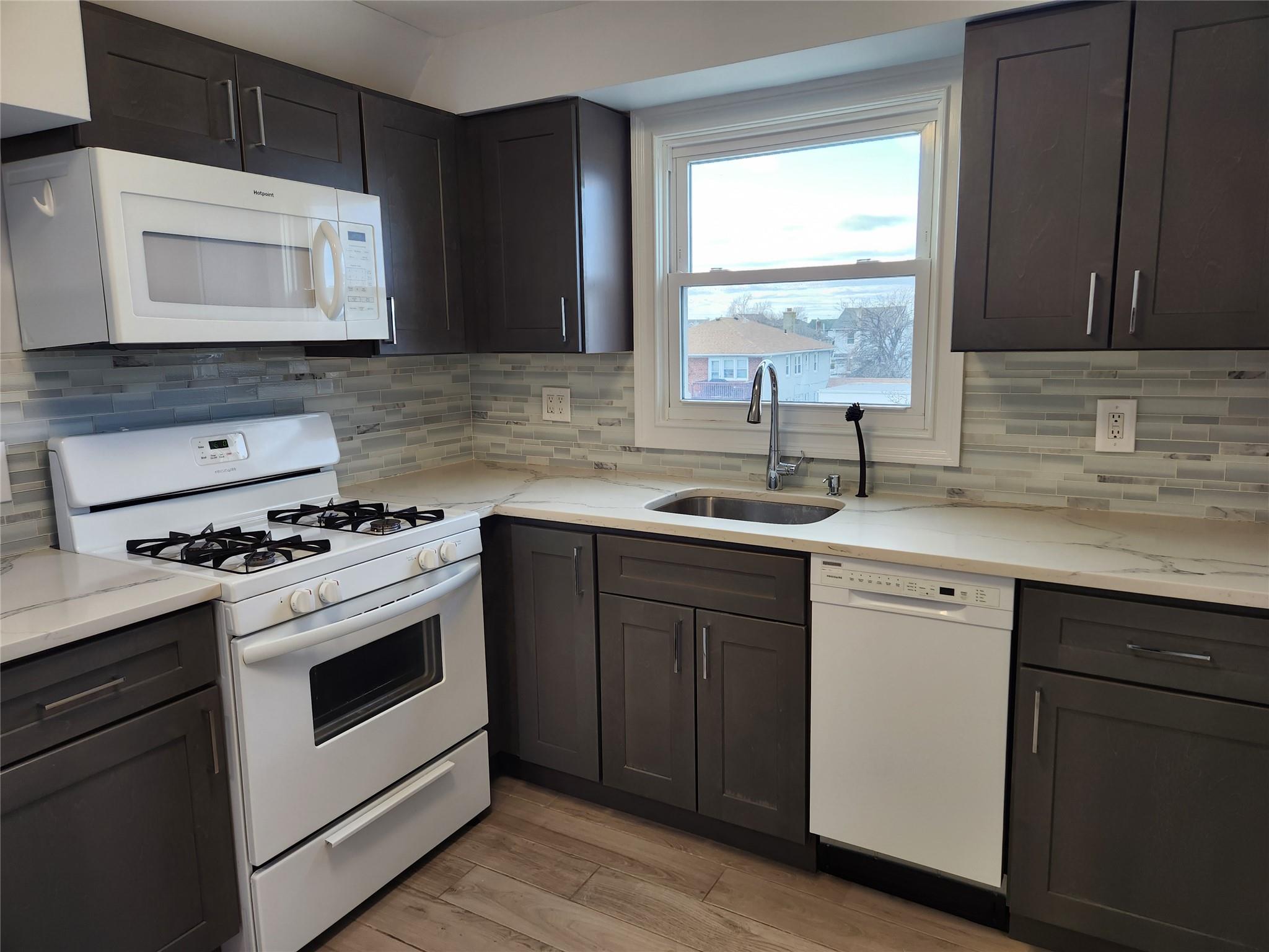 61 Roosevelt Blvd # #3, Long Beach, NY 11561