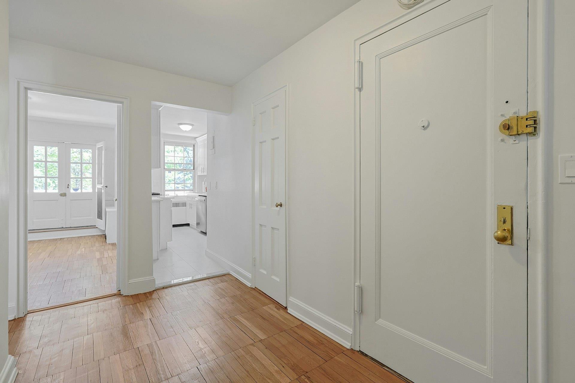 64 Pinewood Road # 3D, Hartsdale, NY 10530