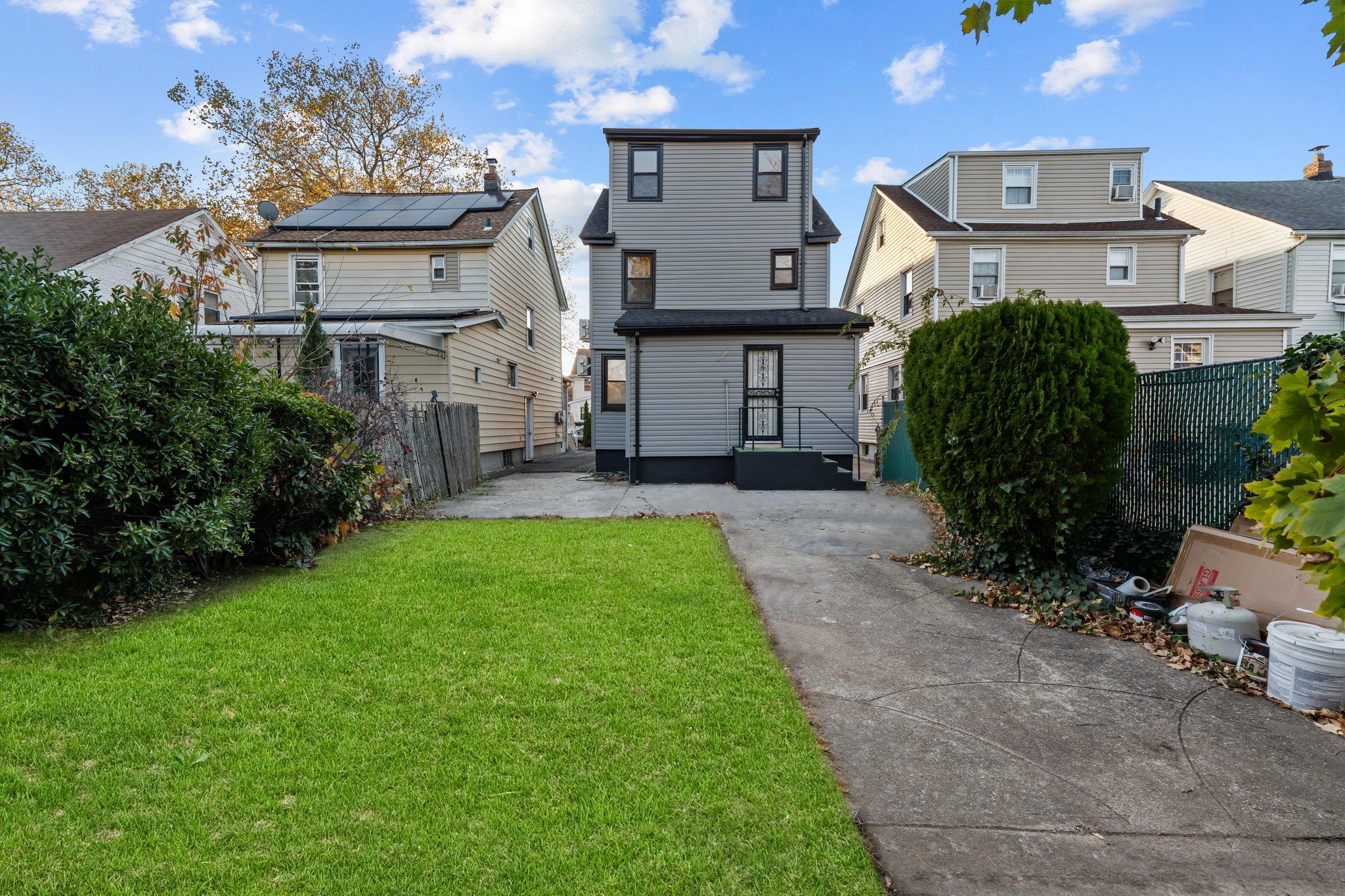 114-45 207th Street, Cambria Heights, NY 11411