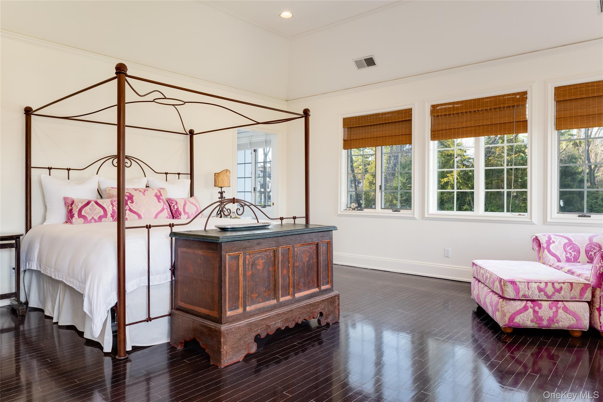 7 Coventry Court, Purchase, NY 10577