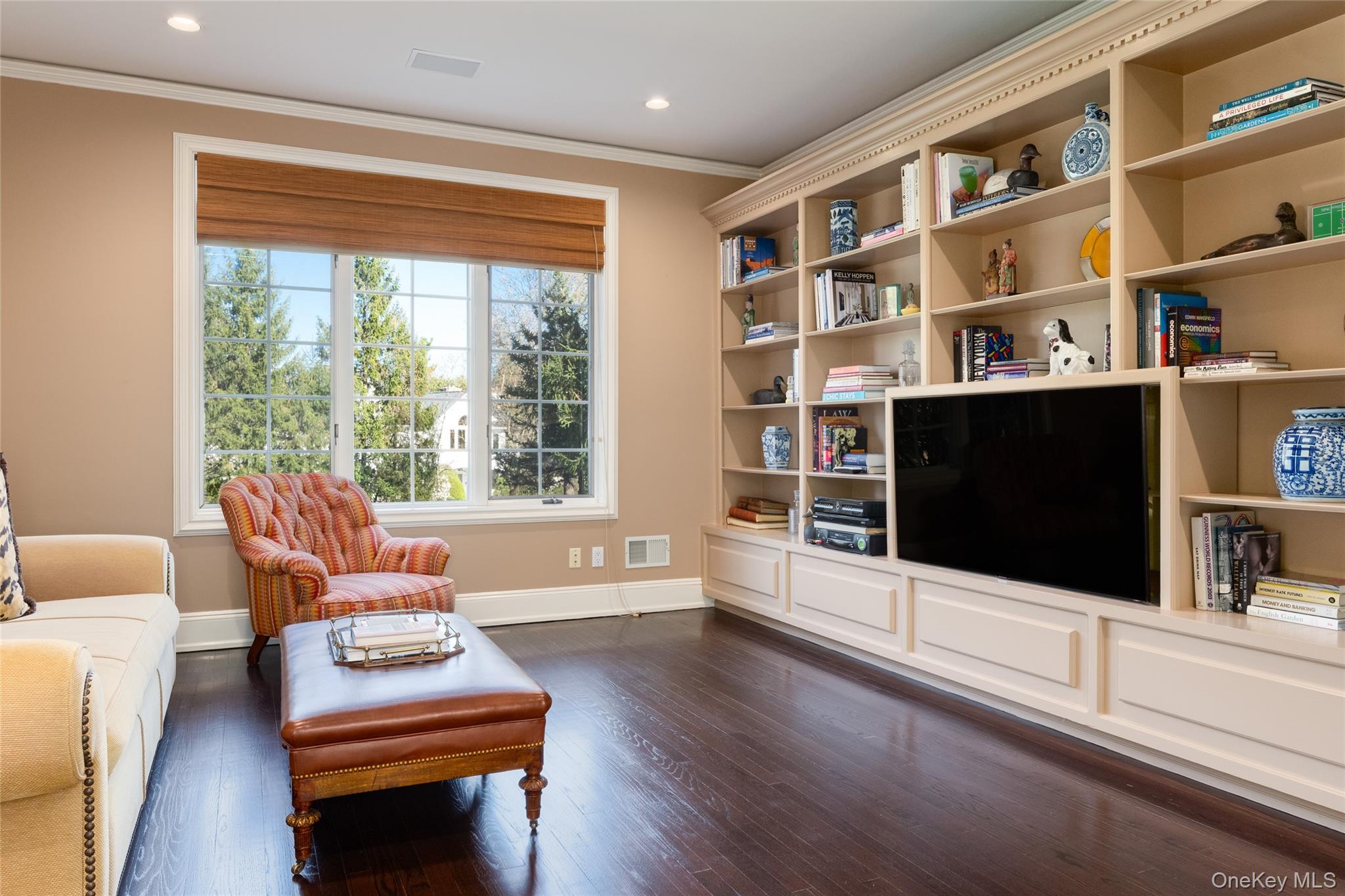 7 Coventry Court, Purchase, NY 10577