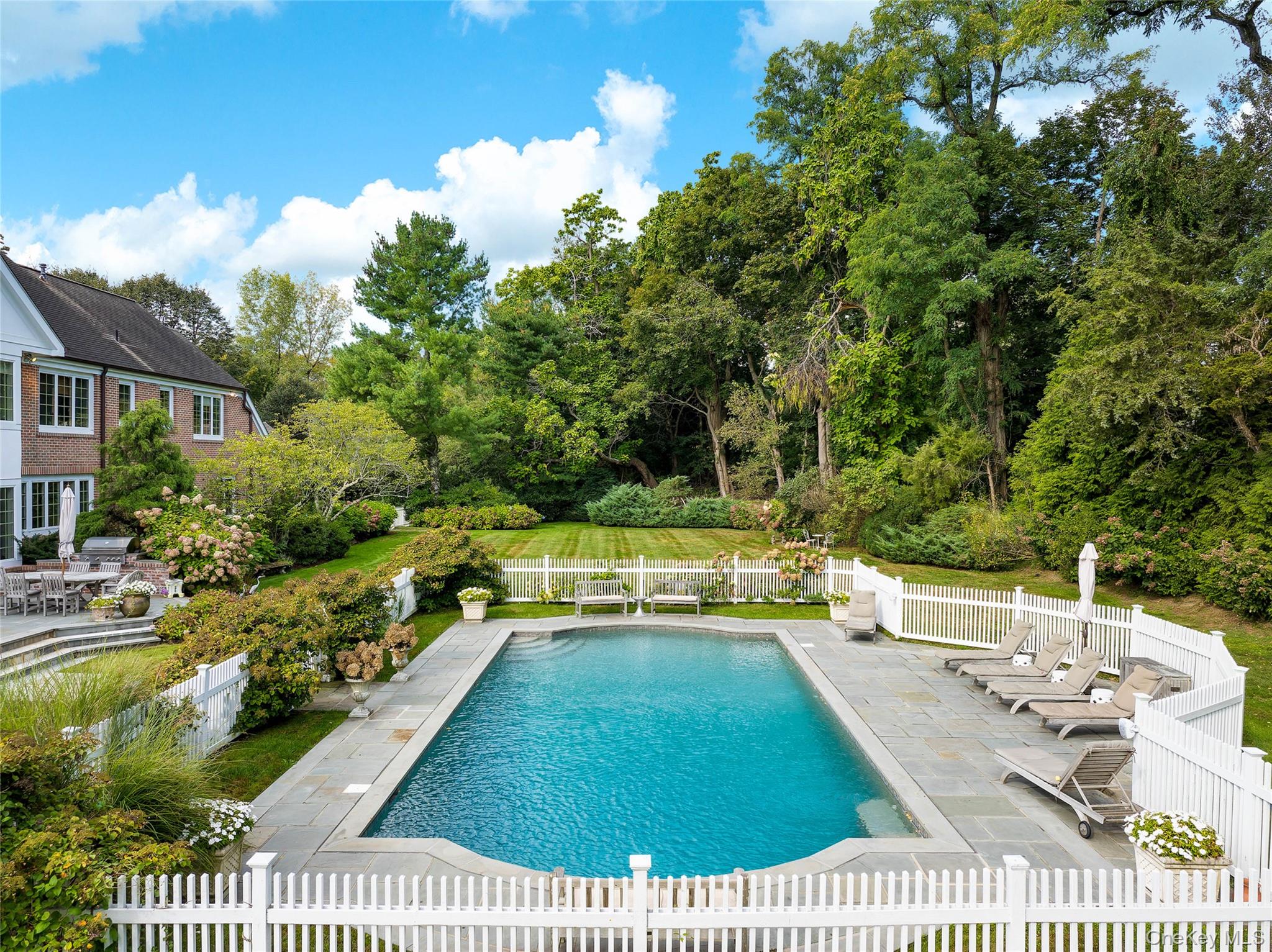 7 Coventry Court, Purchase, NY 10577