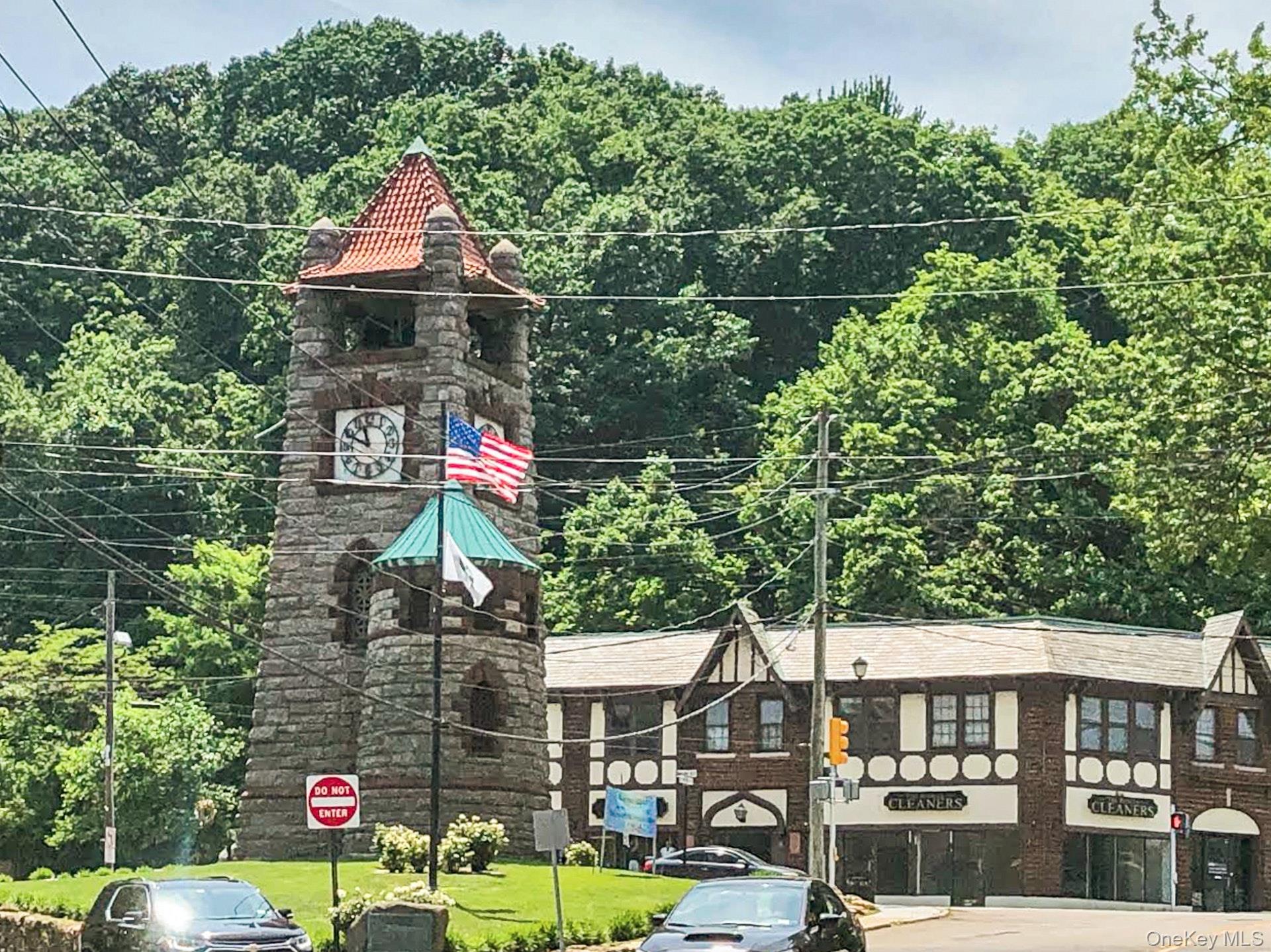 333 Warner Avenue # 414, Roslyn, NY 11576