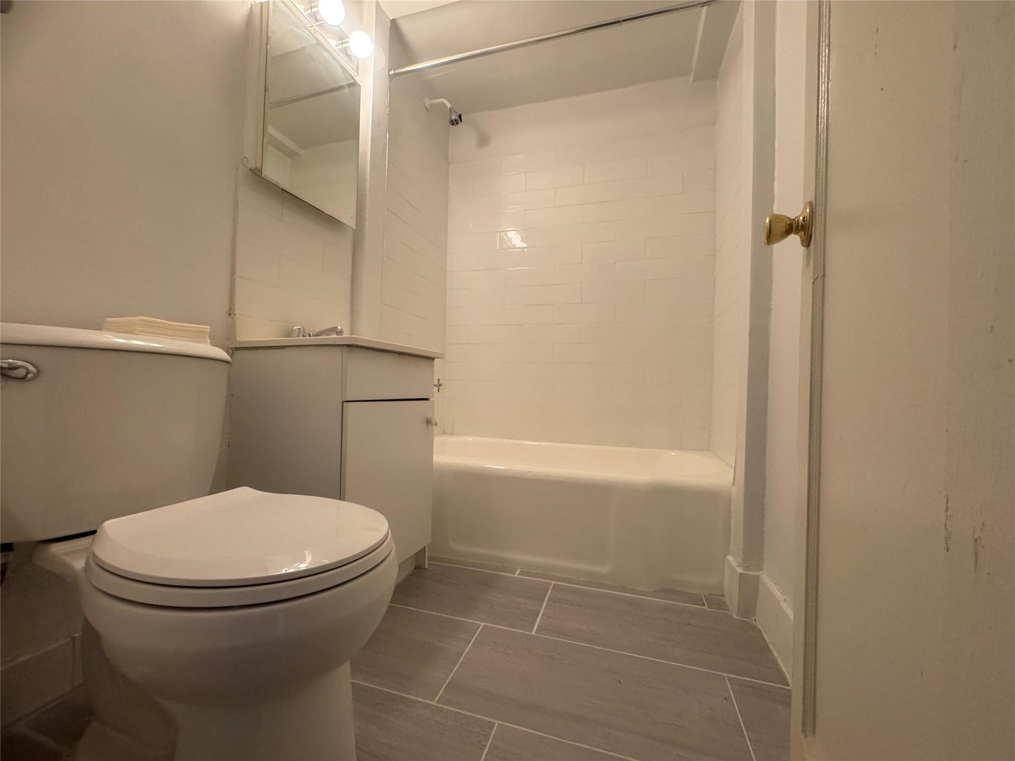 99-21 67th Rd # 7K, Forest Hills, NY 11375