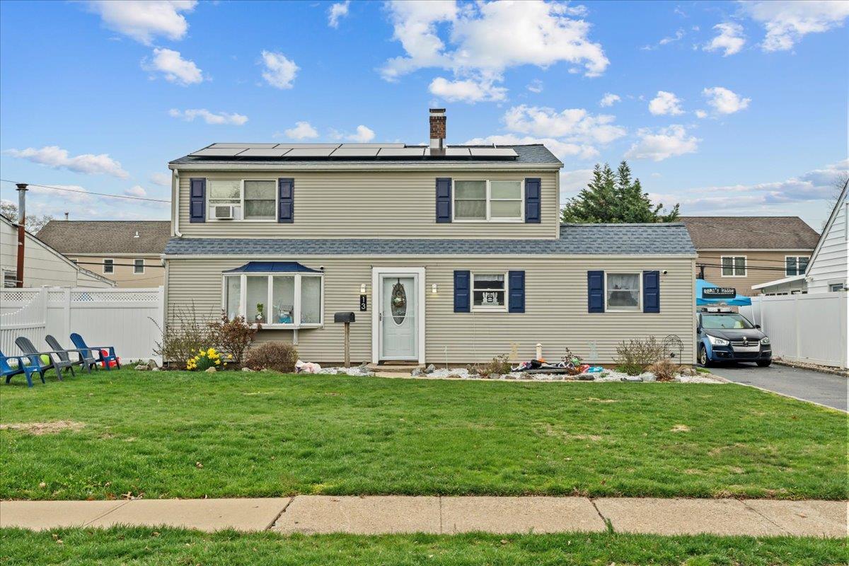 13 Peony Road, Levittown, NY 11756