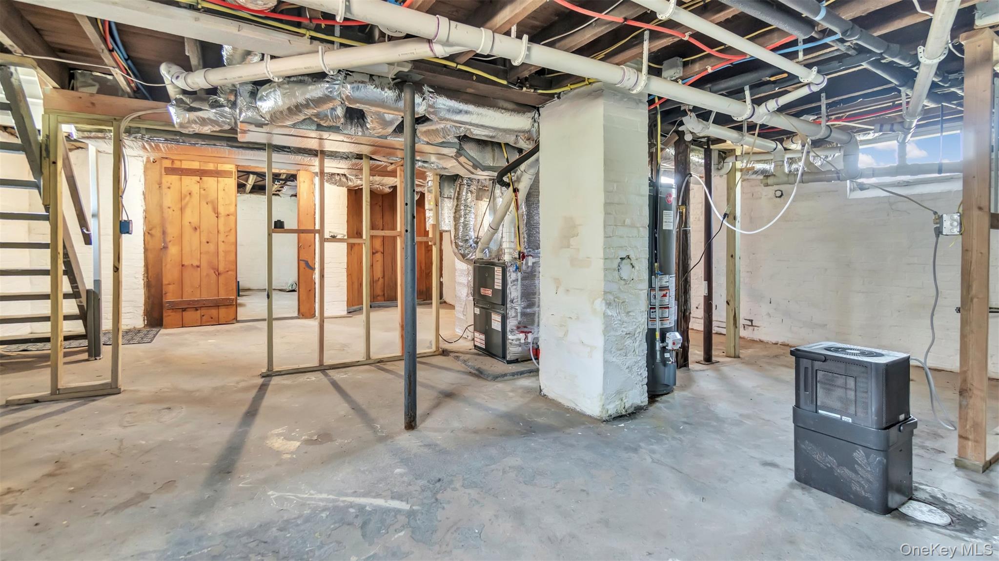 235 Cemetery Road, East Marion, NY 11939