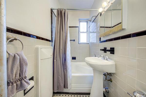 63-61 99th Street # A4, Rego Park, NY 11374