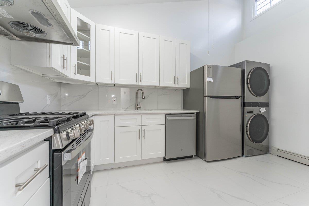 121-33 5th Avenue # 4B, College Point, NY 11356
