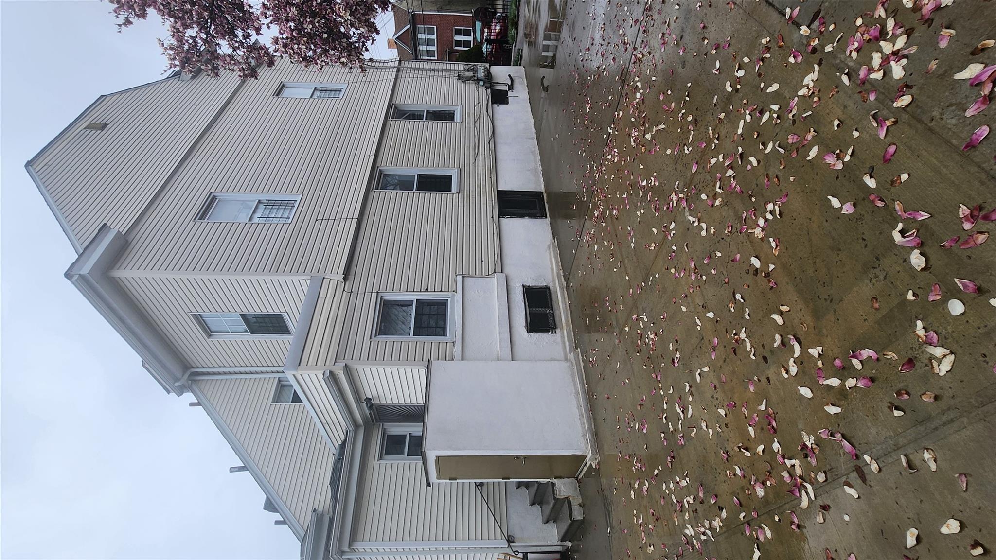 846 215th. Street E, Bronx, NY 10467