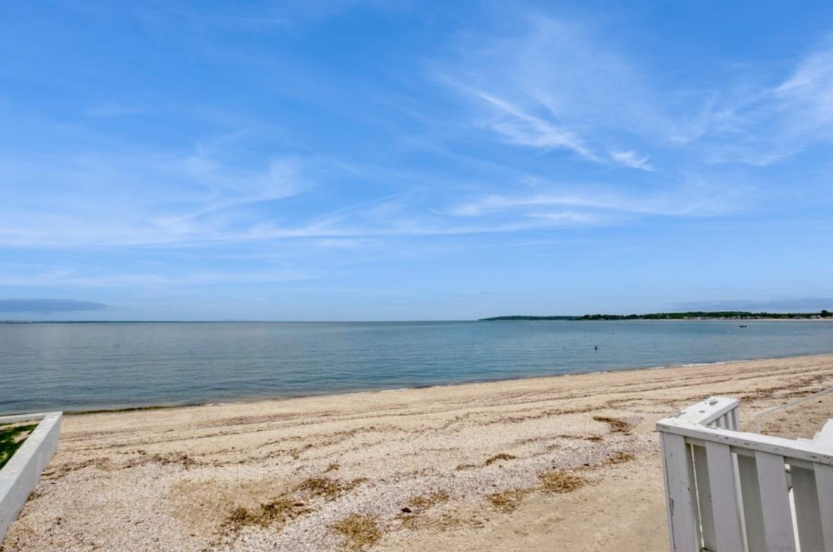 8 Hilltop Drive, Bayville, NY 11709