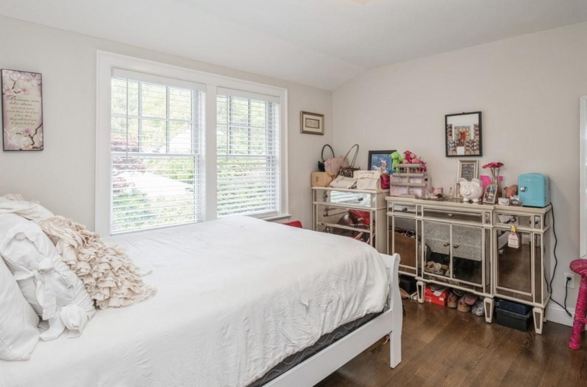 8 Hilltop Drive, Bayville, NY 11709