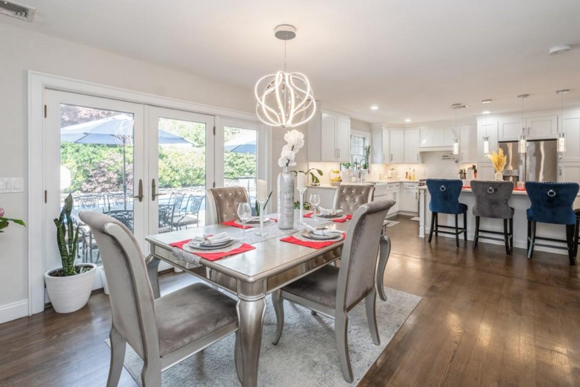 8 Hilltop Drive, Bayville, NY 11709