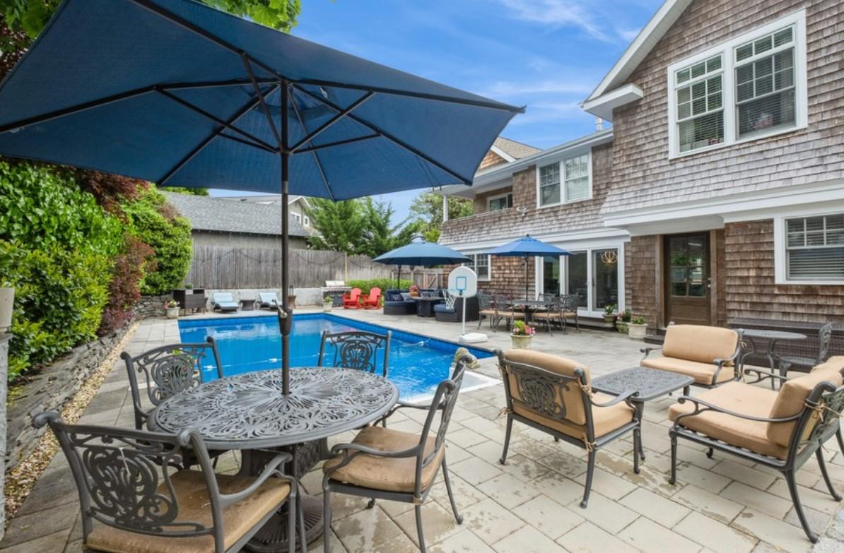 8 Hilltop Drive, Bayville, NY 11709