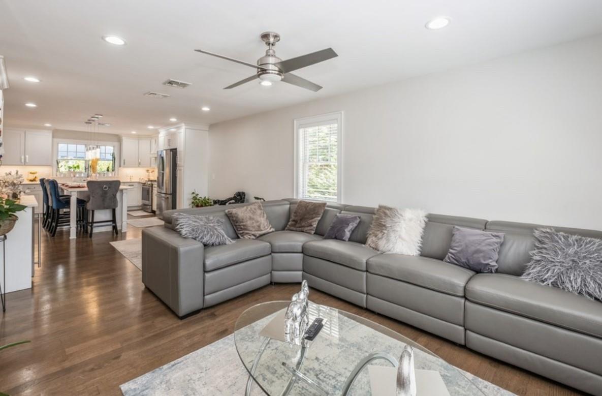 8 Hilltop Drive, Bayville, NY 11709